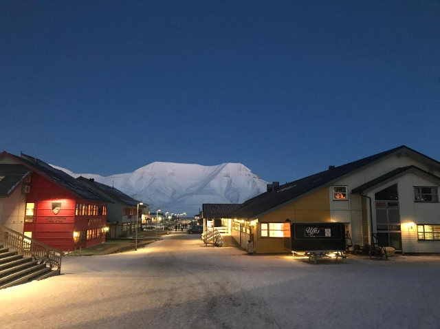 Objek Wisata Longyearbyen: Jelajah Keajaiban di Utara Dunia